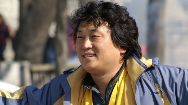 หนึ่งในผู้เขียนบท 