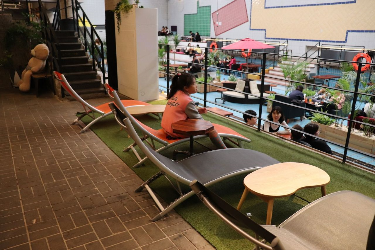 プサンカフェ、ナンポ洞カフェ、不思議なカフェ、韓国カフェ、プールカフェ、美味しいお店、おしゃれなカフェ、ジェムストーン、Gemstone、デザートカフェ