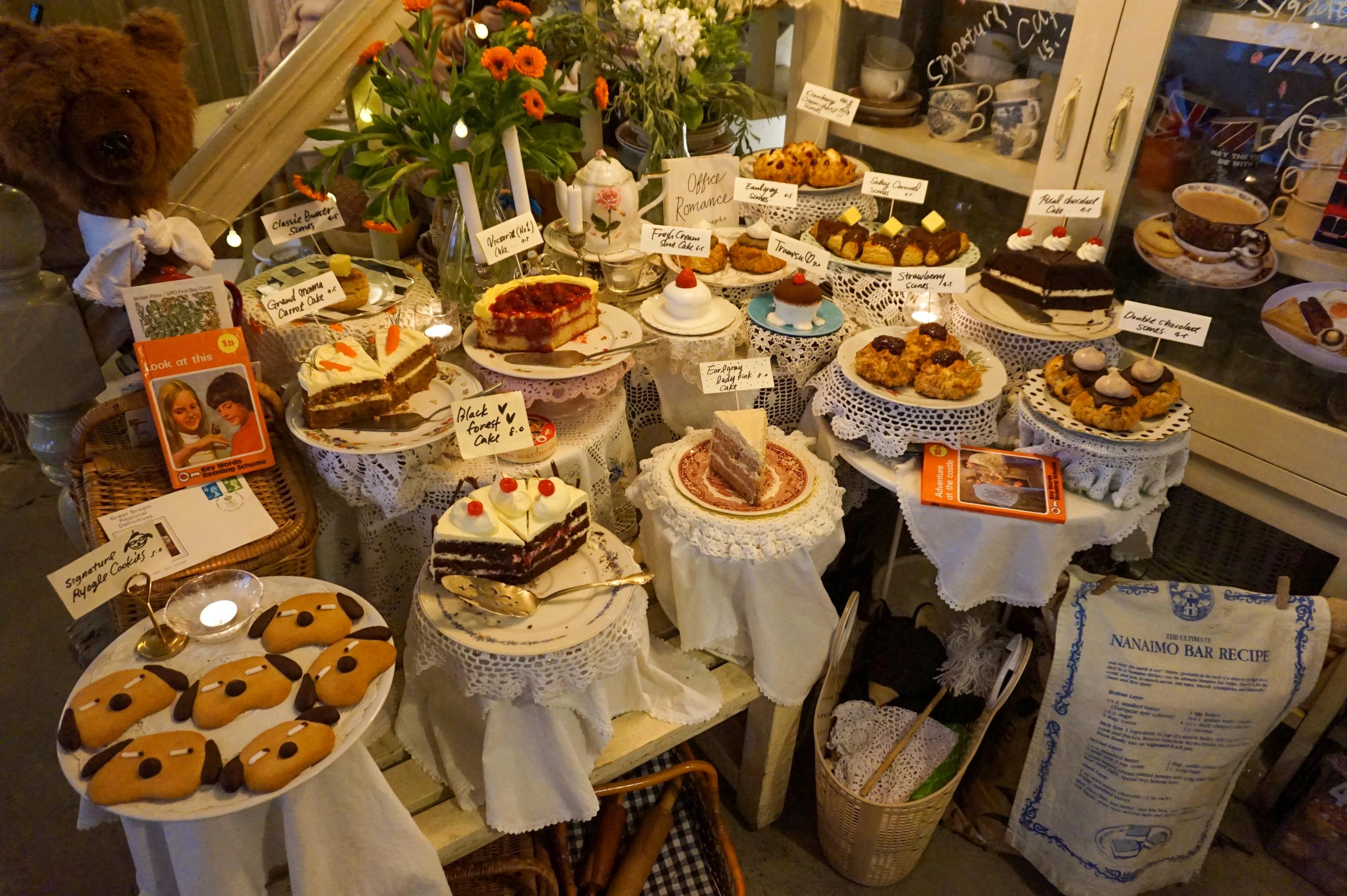 Hongdae | Cafe Highwaist, Aesthetic Desserts Galore on the Trendy Street of Yeonnamdong