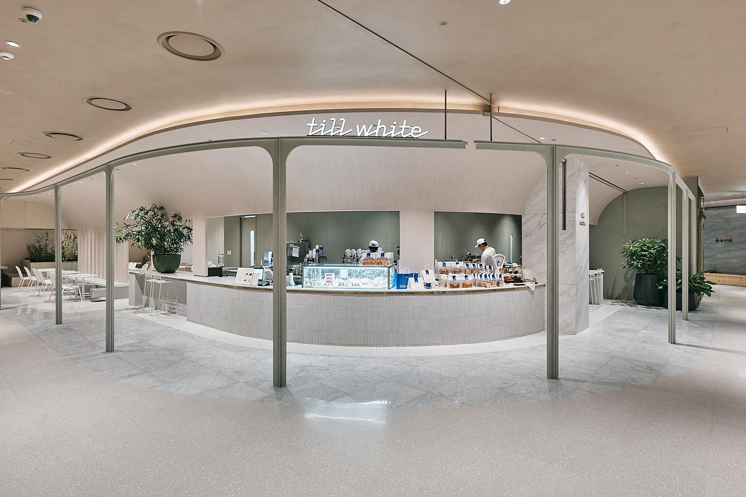 EP.1 Hyundai Department Store space photo 4