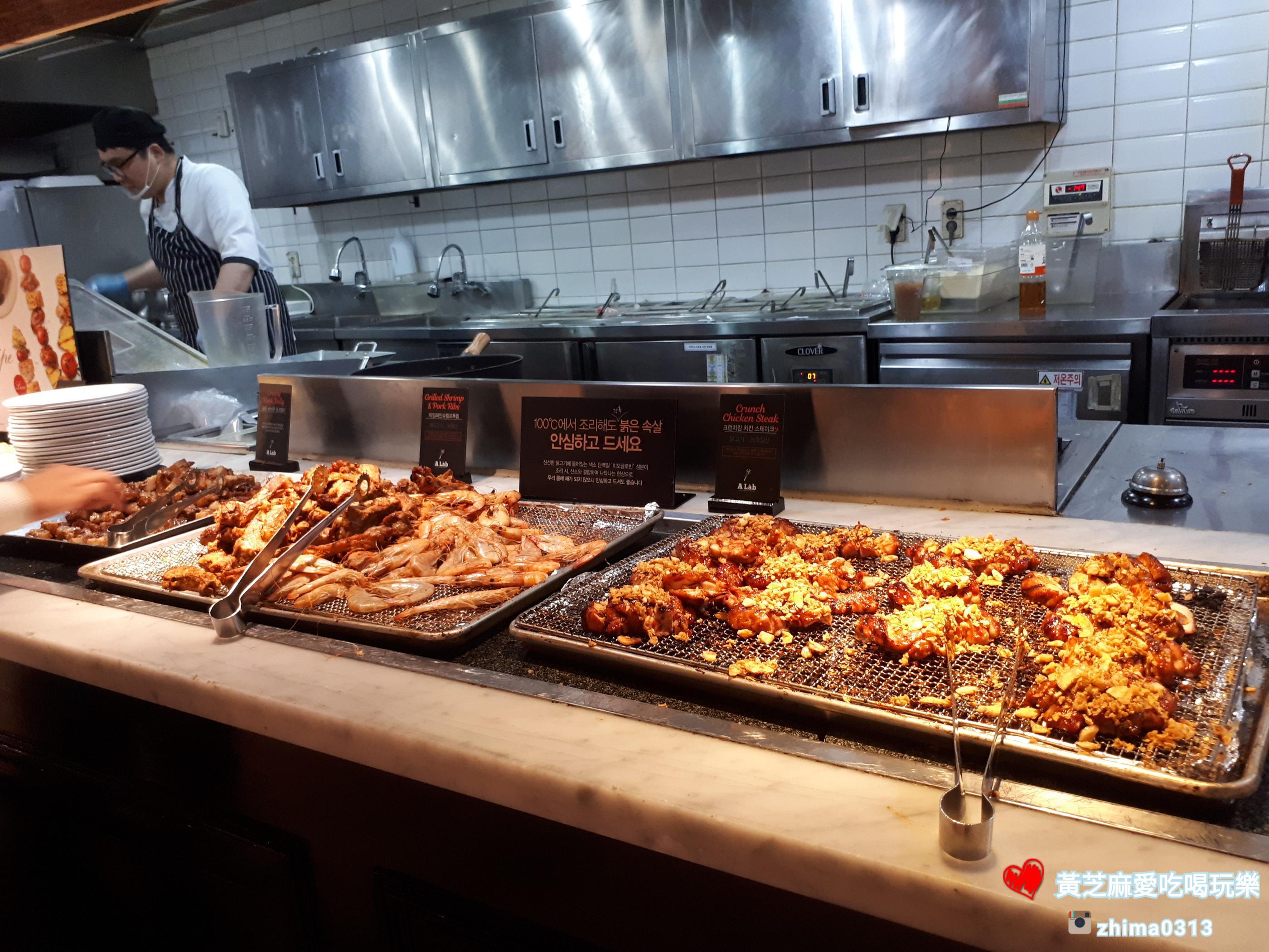 Ashley, Sinchon Branch image 5