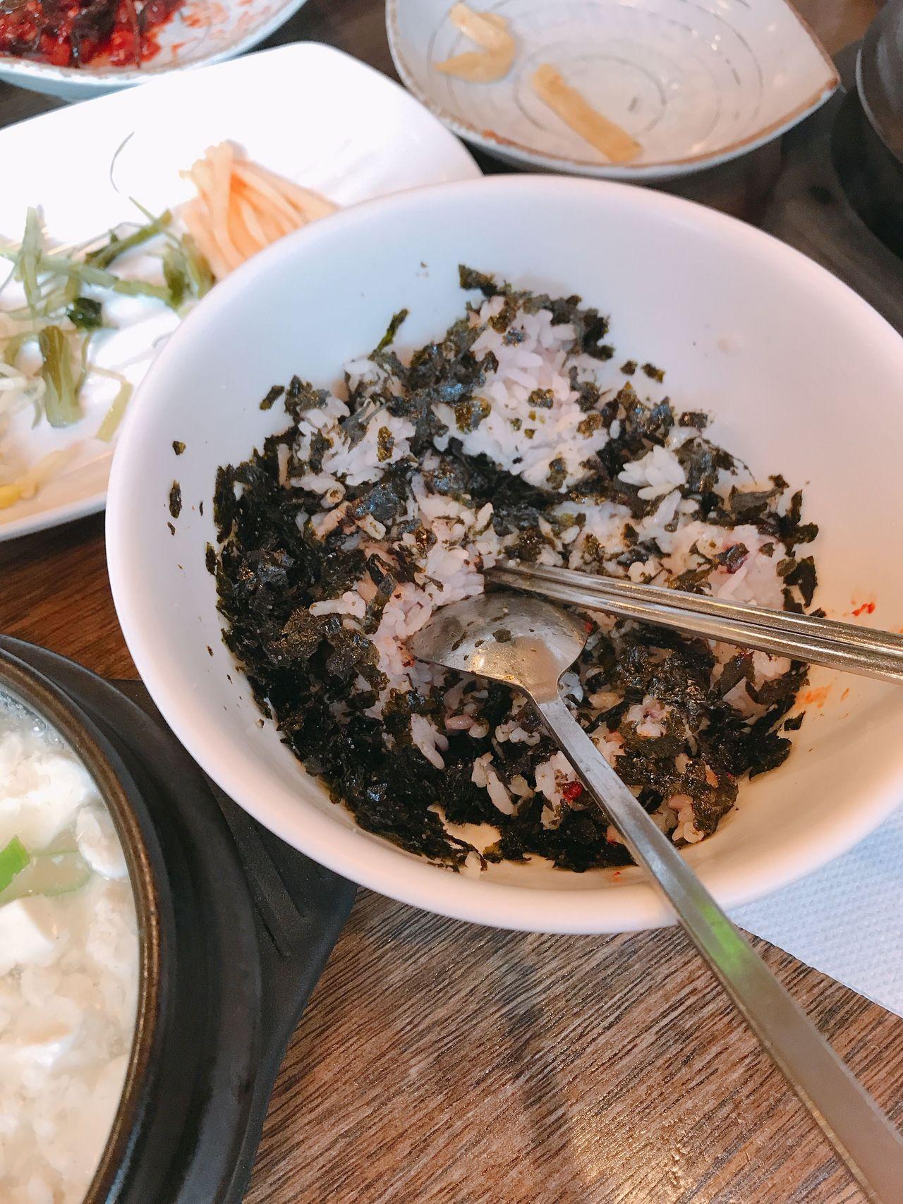 Delizioso ramo di sinchon in stufato di tofu morbido e kimchi image 3