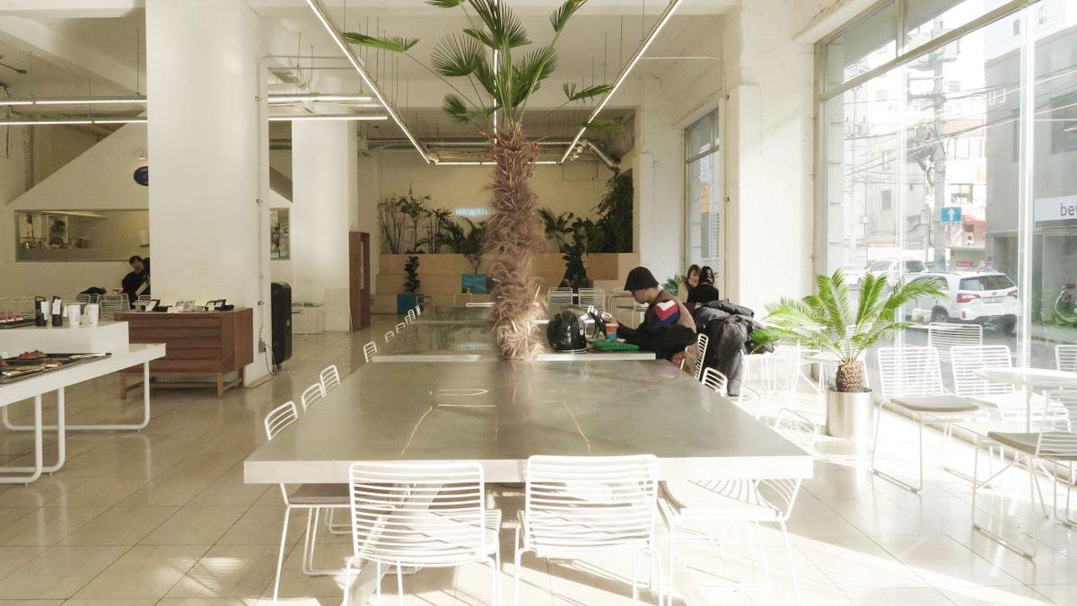 明洞の小さなハワイ・Luft Coffeeで癒しのひと時を