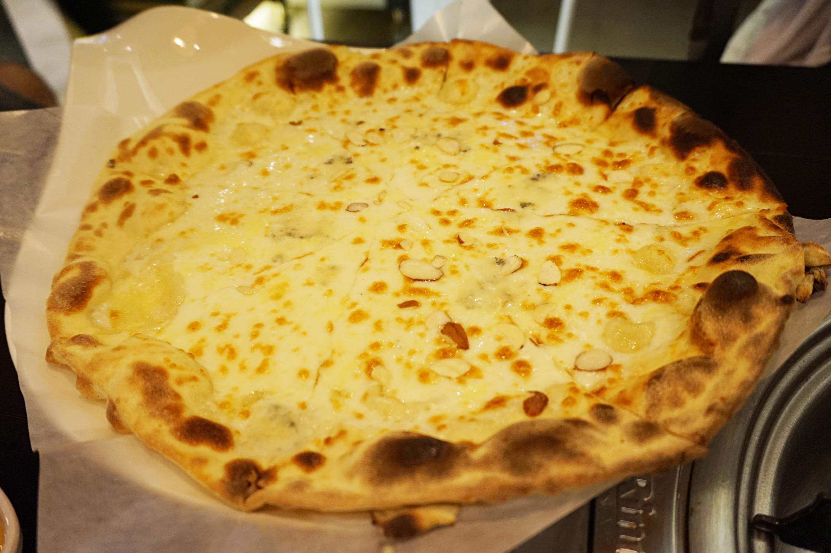 พิซซ่ากอร์กอนโซล่าฮวาต็อก