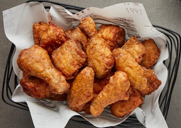 Delivery of honey original menu from Kyochon Chicken. Tableware with staple food, deep-fried ingredients and baked goods perfect for fast food lovers.