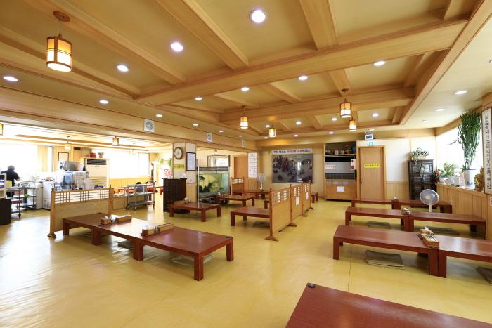 Royal Family Samgyetang image 2