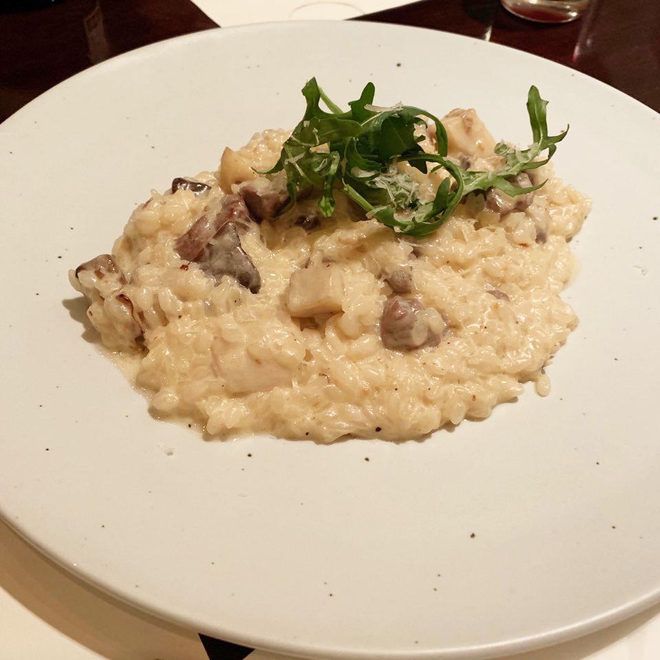 Market O Apgujeong Branch image 1