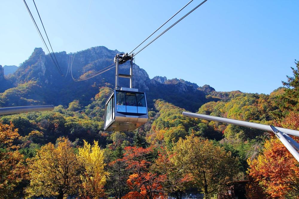 Seoraksan National Park autumn foliage