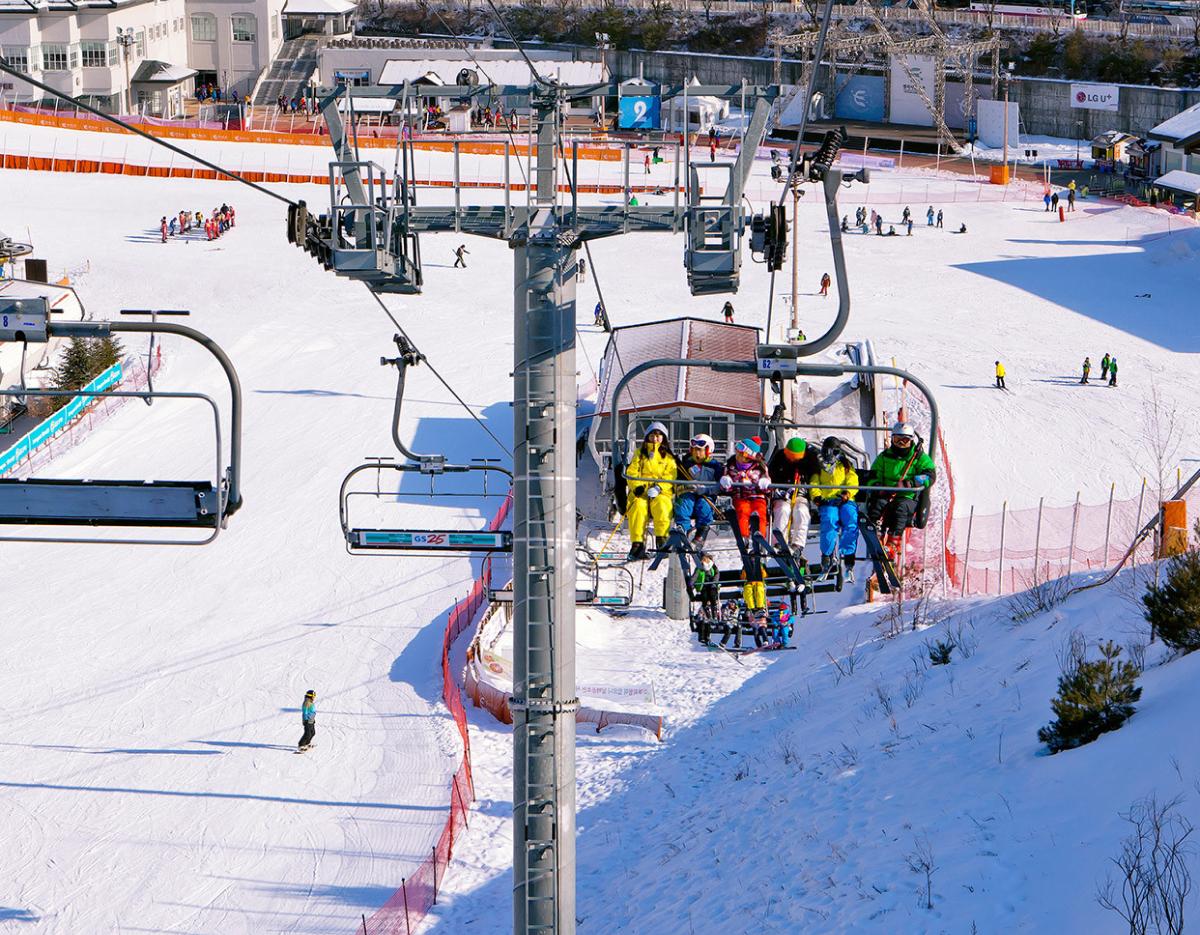 Elysian Gangchon Winter Ski + Eobi Ice Valley Day Tour from Seoul