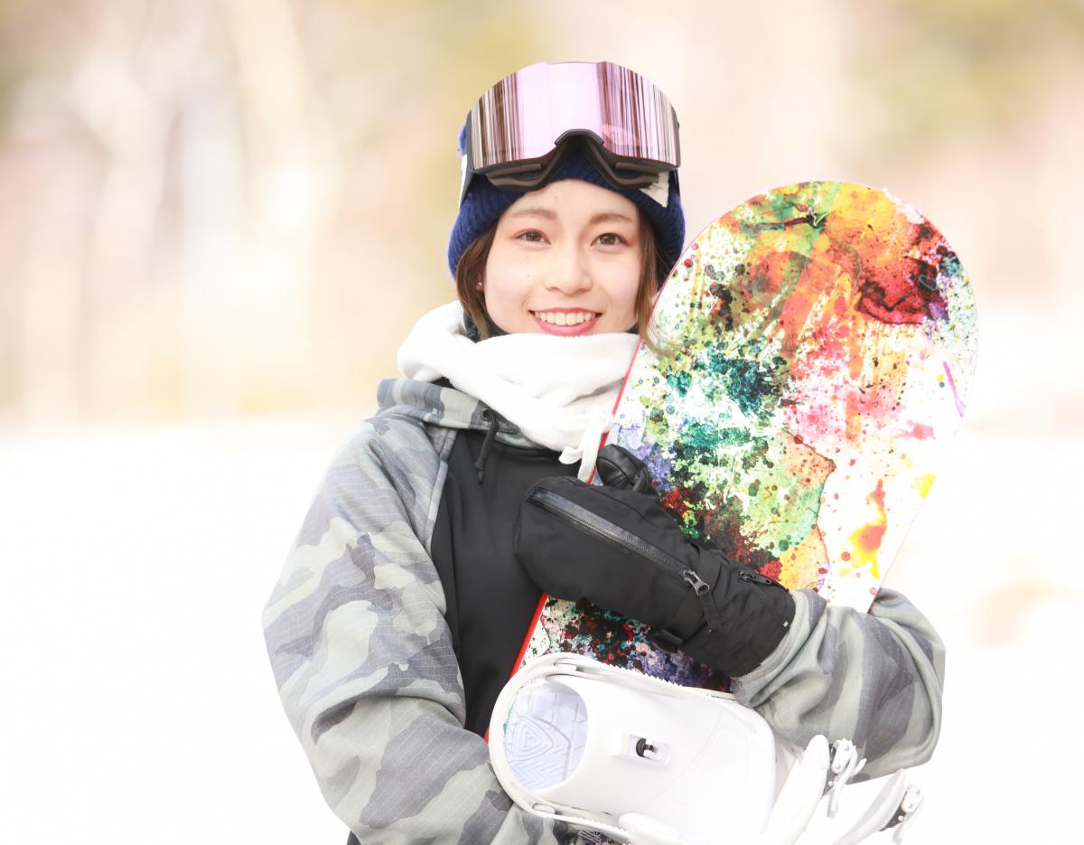 Elysian Gangchon Winter Ski + Eobi Ice Valley Day Tour from Seoul