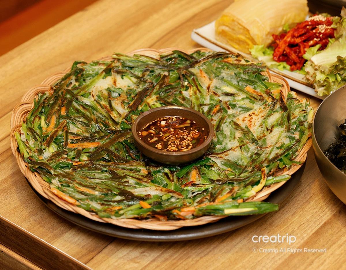 ポッサムと韓国料理の食卓