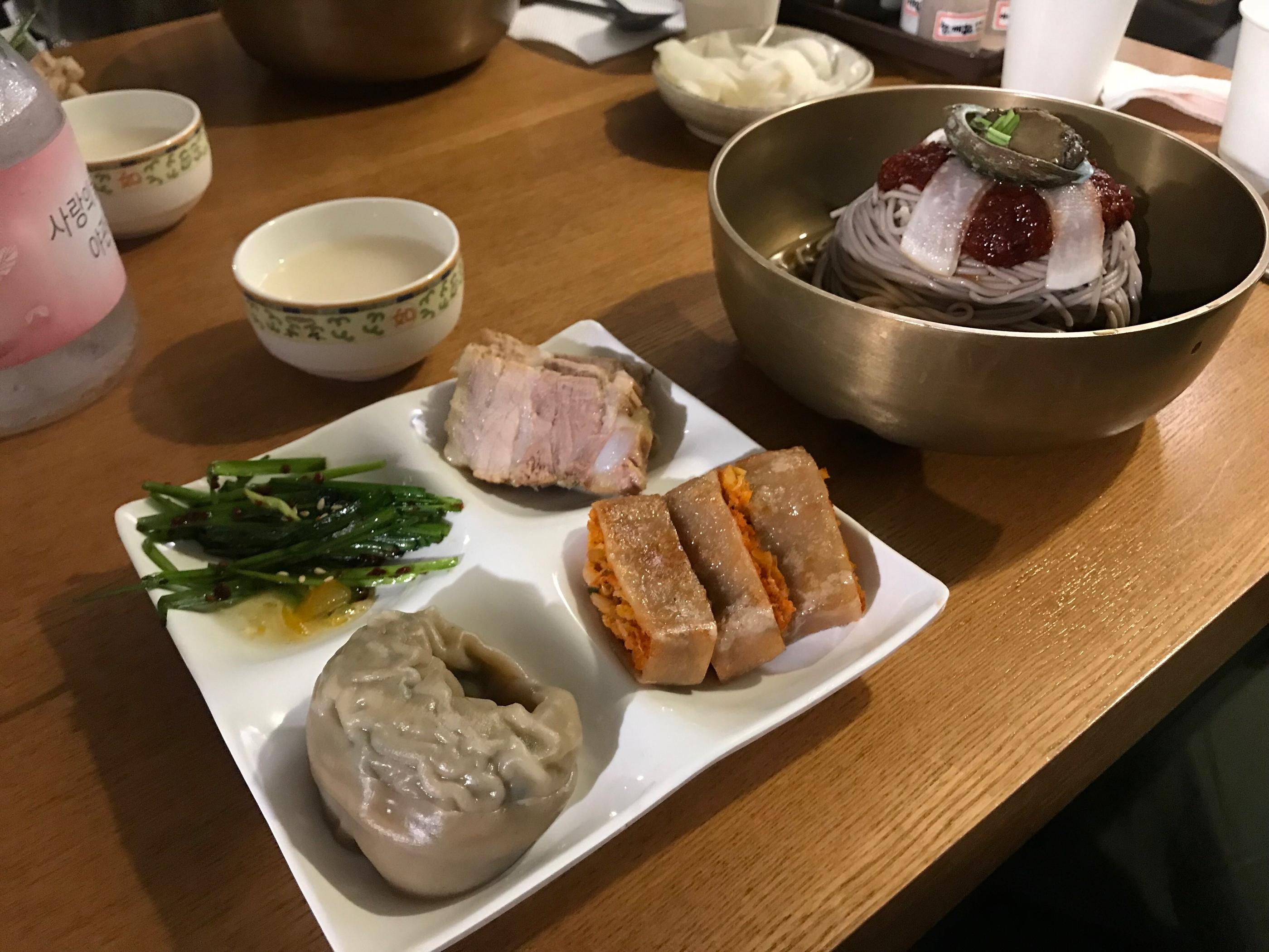 Jalppajin Maemil, Seochon Head Store (잘빠진메밀 서촌점) image 2