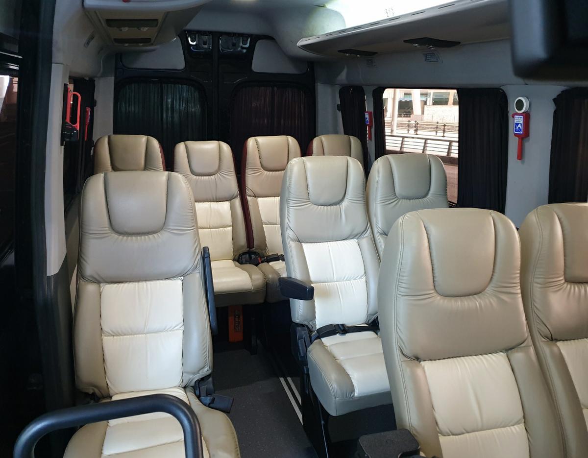 Airport→Seoul 12-Person Limousine
