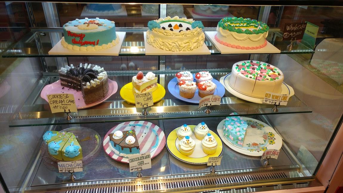 Dinga Cake House image 4