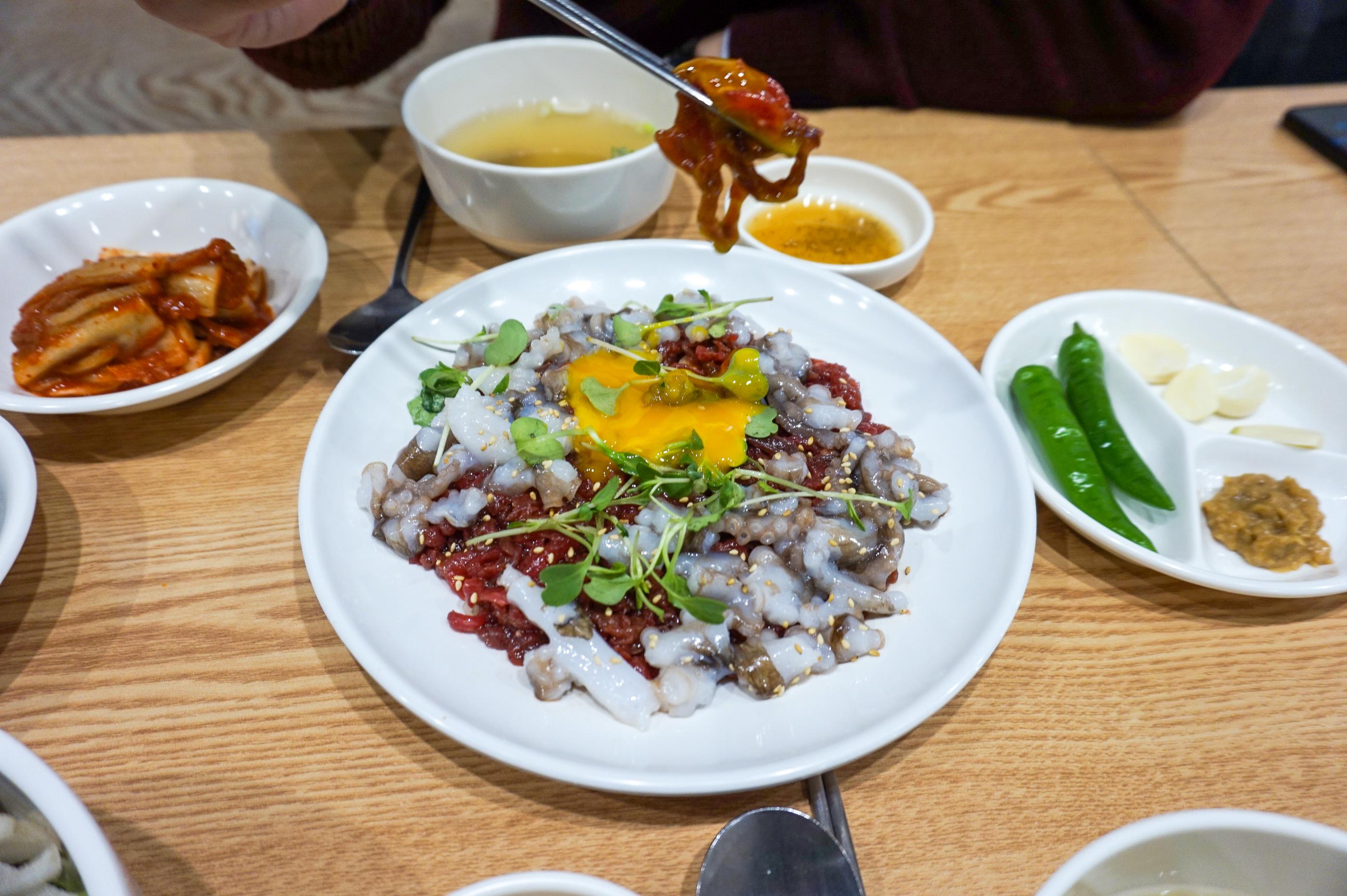 Зурагтай цэс