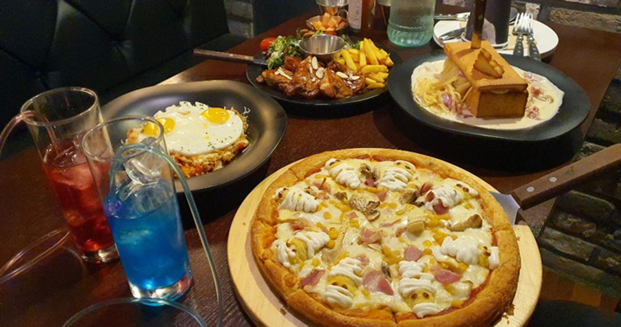 女巫廚房新村店主題餐廳氛圍