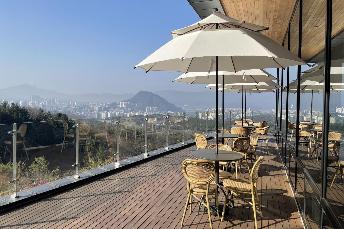 Teras dengan pemandangan Chuncheon