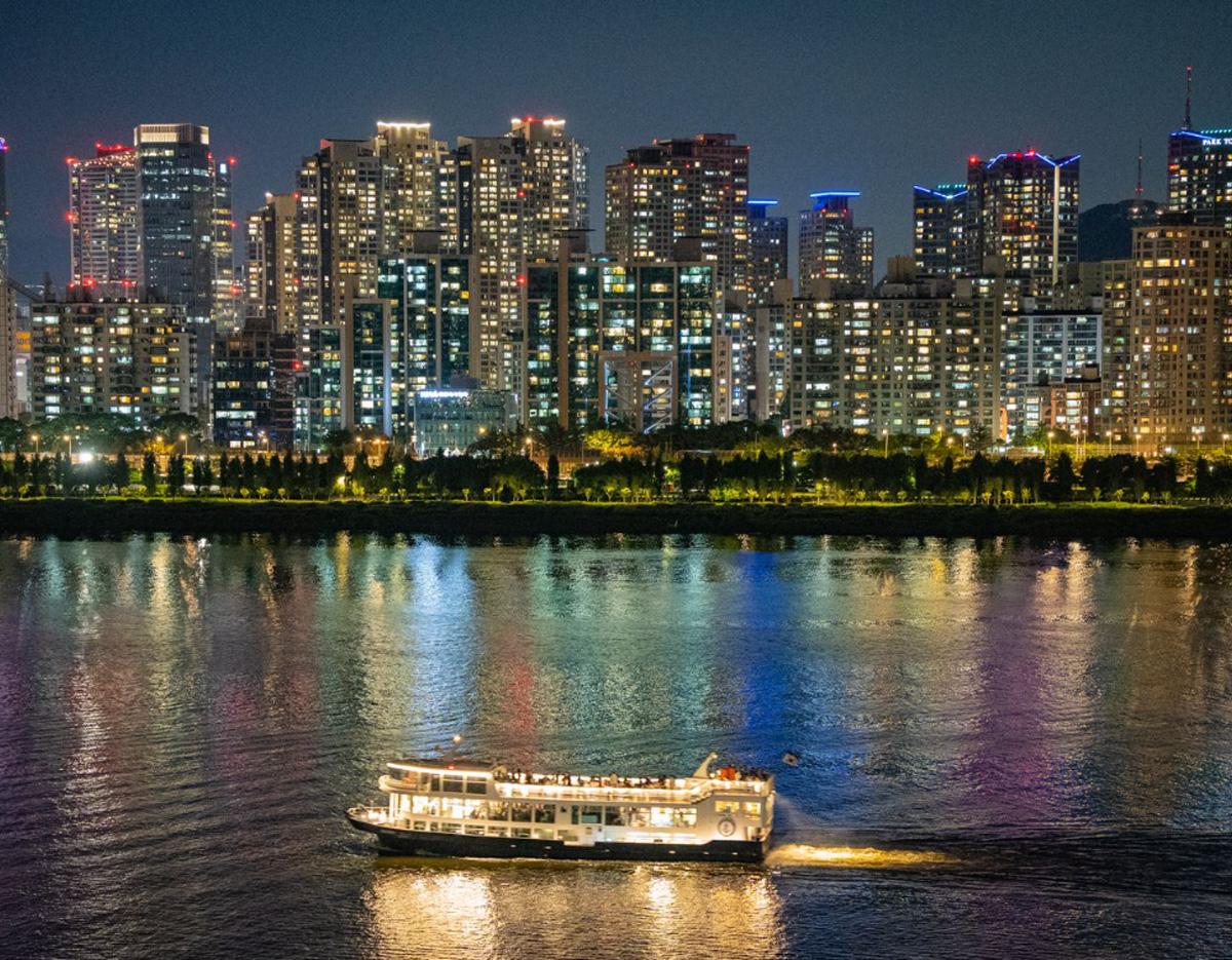 Yeouido cruise