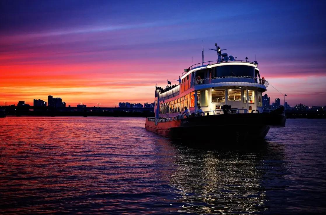 Han River Cruise | Yeouido E-land Cruise