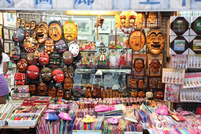 Discover Seoul in 4 days! (Flights Included!)
