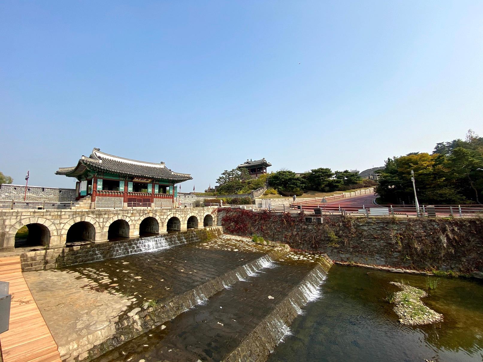 Suwon Hwaseong Fortress + Chicken&Beer Walking Tour