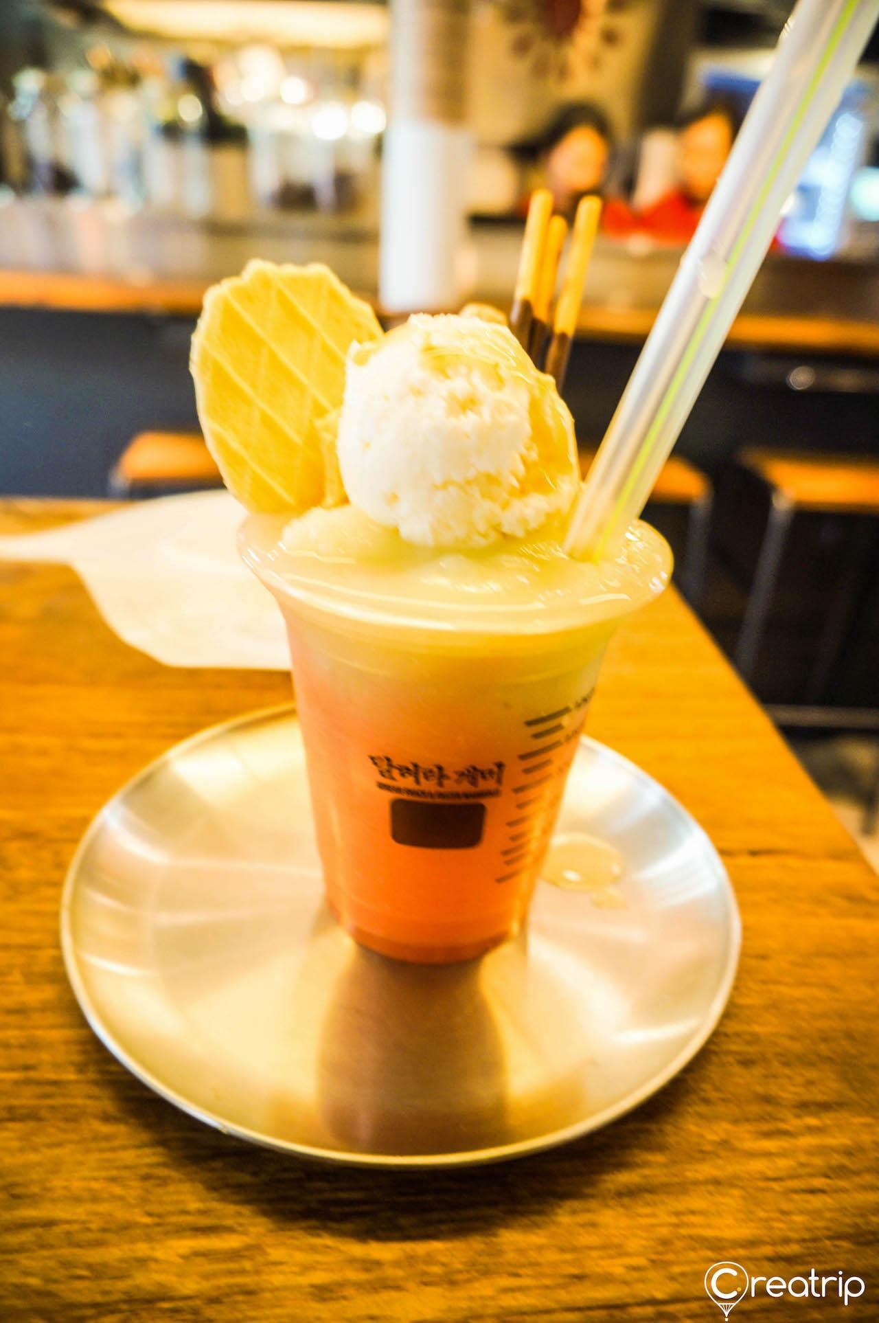 Ant coffee shop image 5