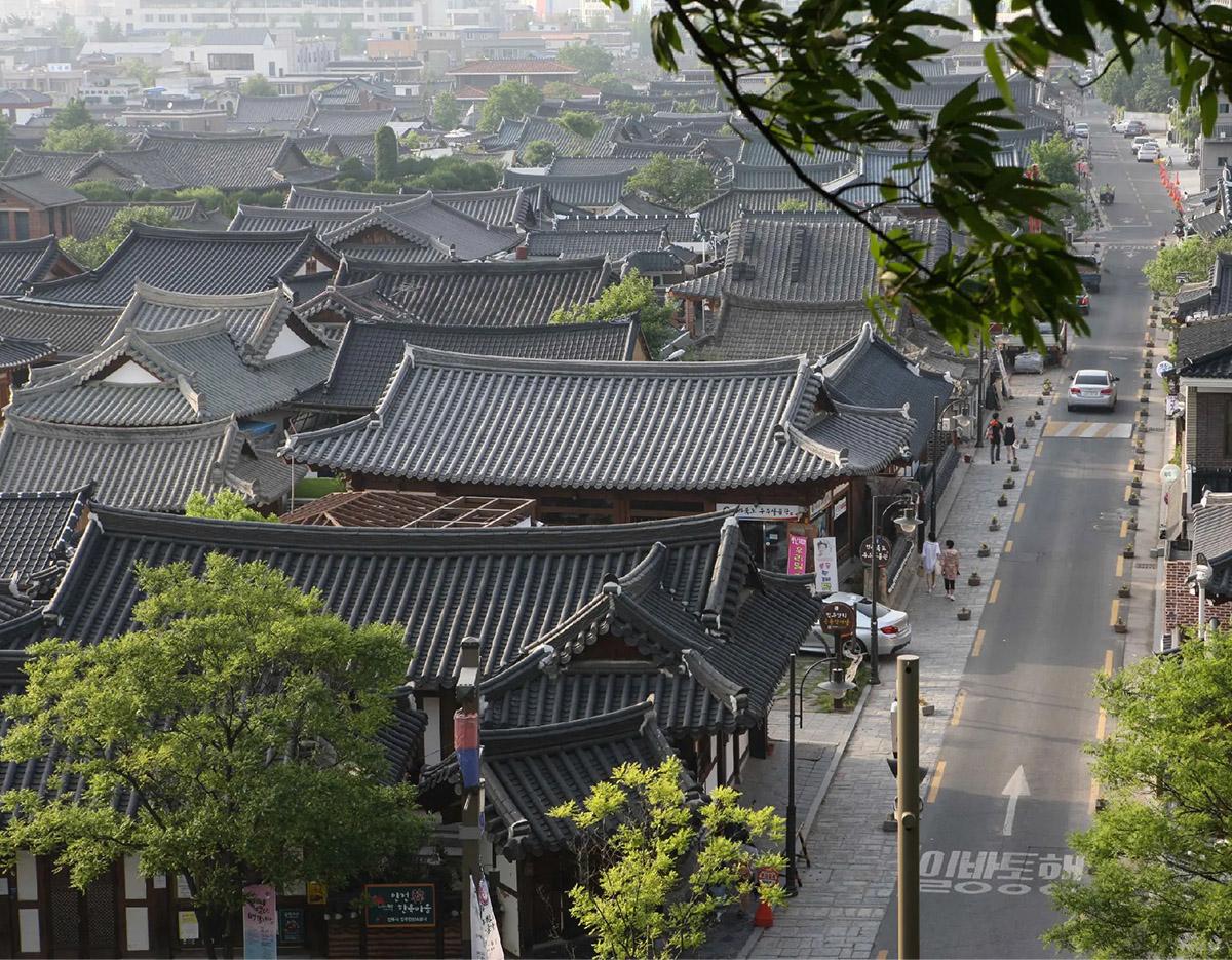 Jeonju Hanok Village + Spring Flowers Day Tour | Seoul Departure