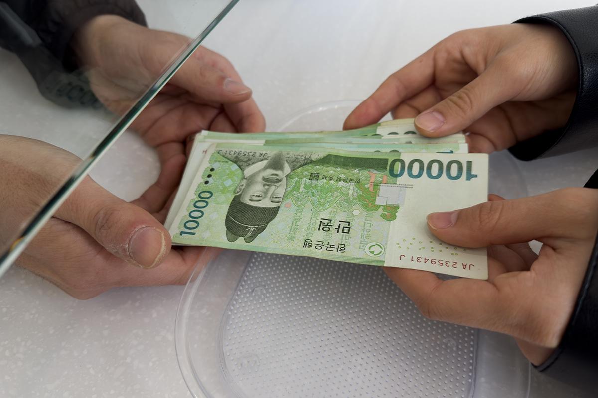 江南Money Box換錢所：靠近車站，享最佳匯率