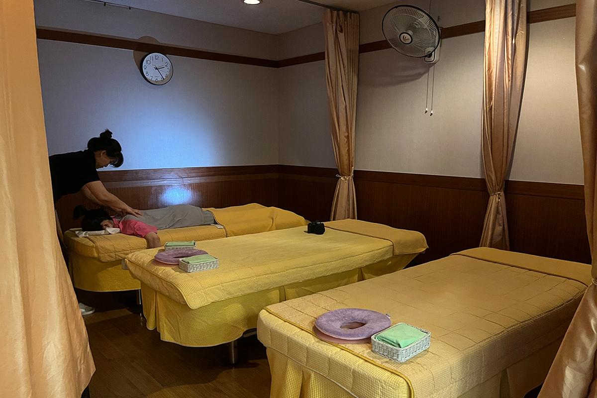 Korea sports massage therapist