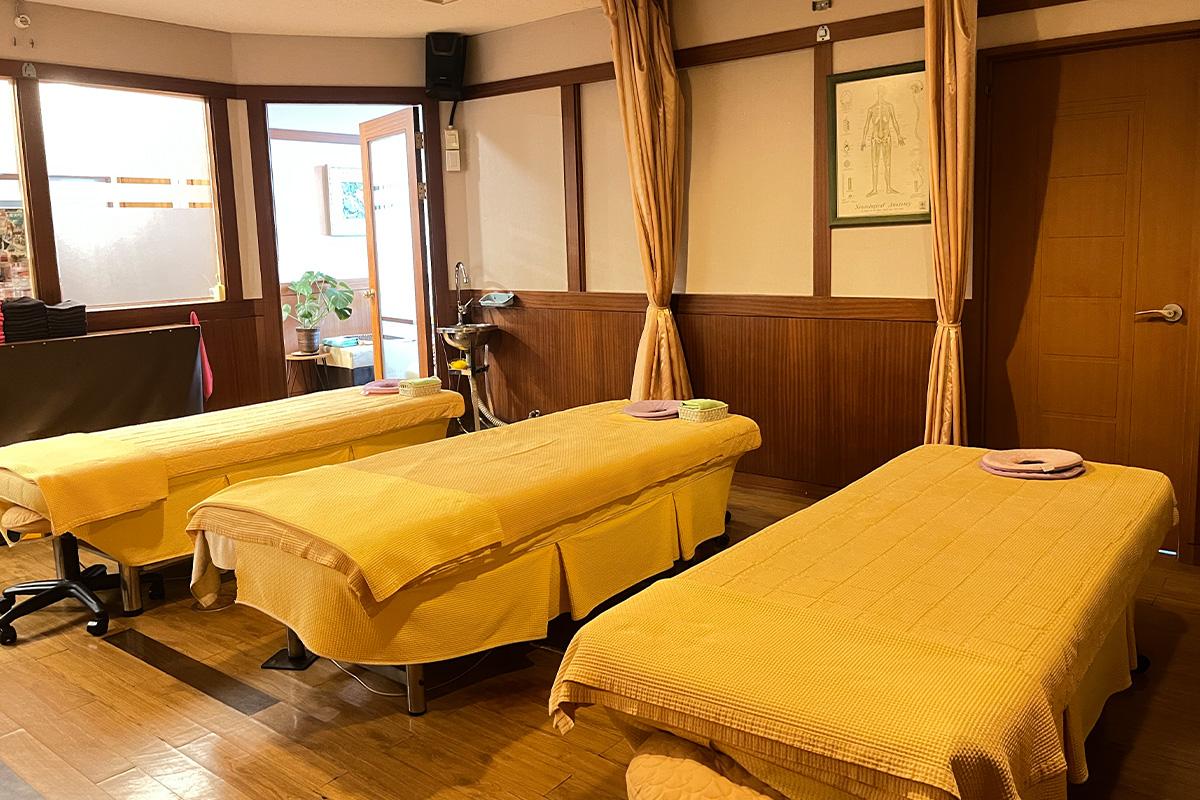 Korea sports massage therapist