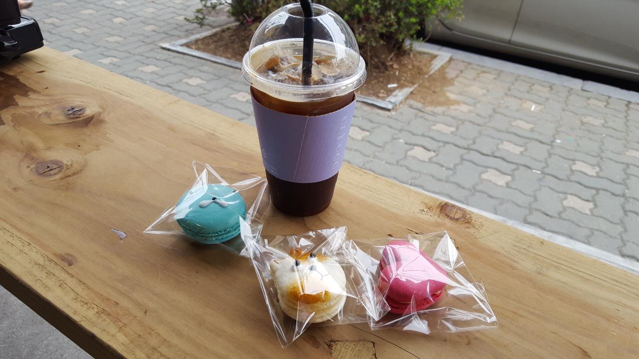 Suasana kafe image 4