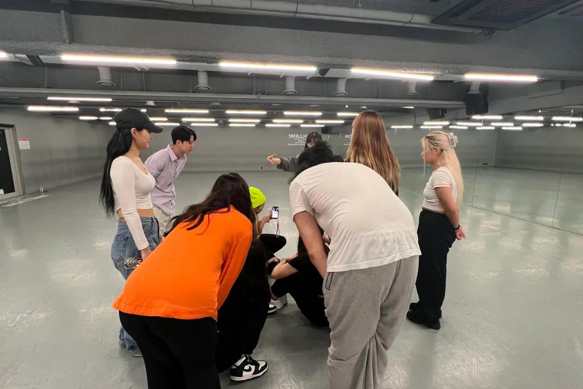 a class at 1million dance studio