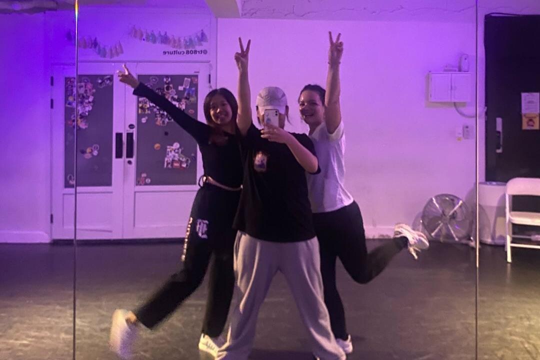 K-pop dance class