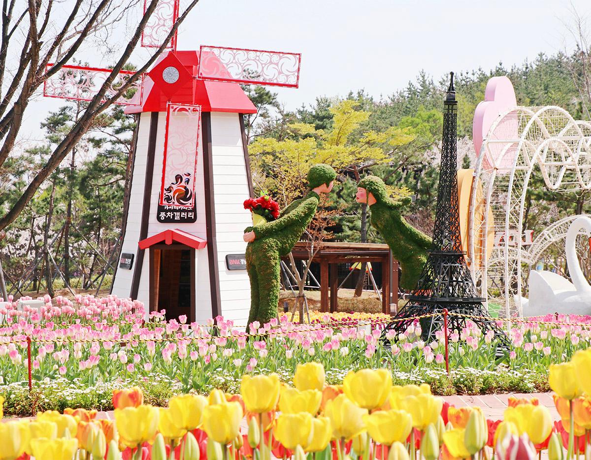 Gimhae Gaya Theme Park + Nakdonggang River Railbike + Gamcheon Culture Village One day tour