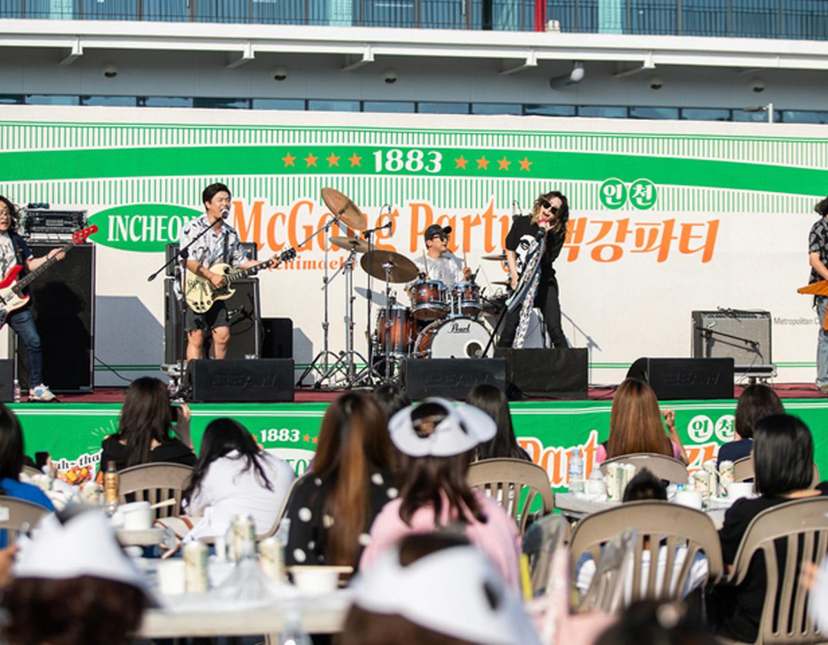 1883 Incheon Chicken Beer K-POP Party Day Tour