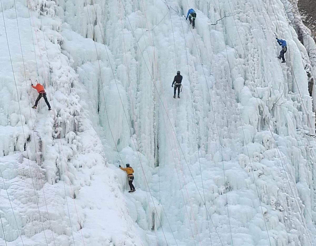 Maebawi Icewall