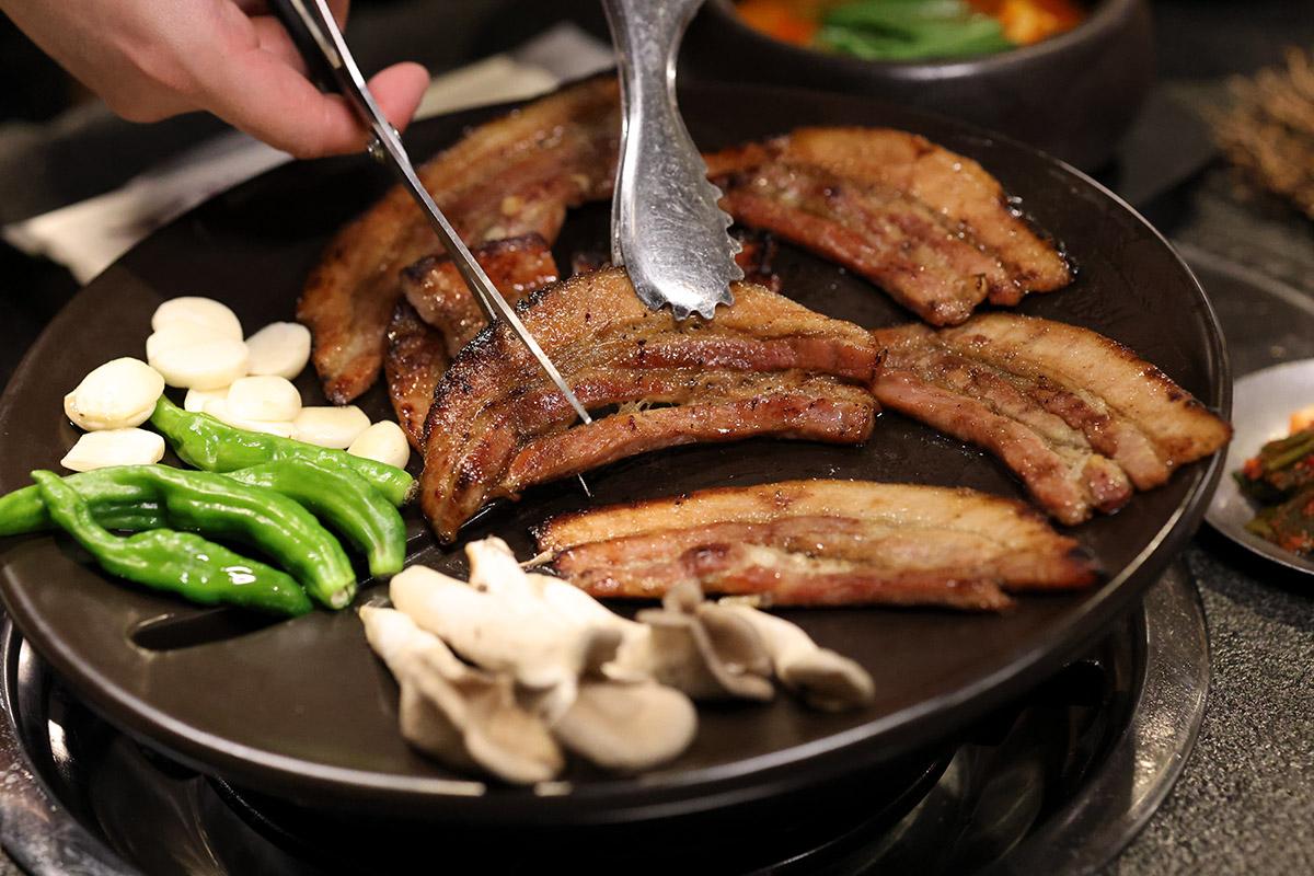 Korean Bbq Cheese For Samgyupsal Recipe Korean Cheesy Baked