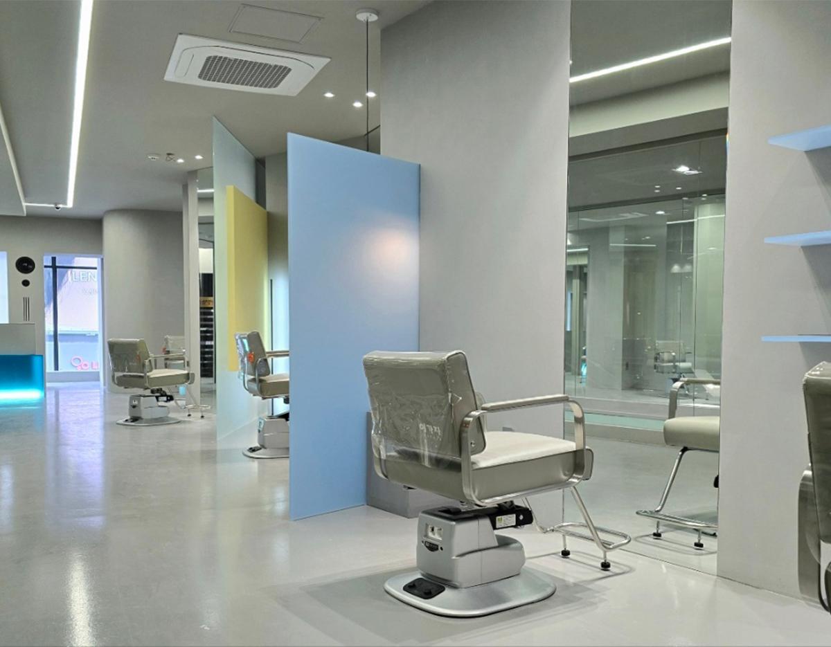 Foreigner-friendly salon in Myeongdong