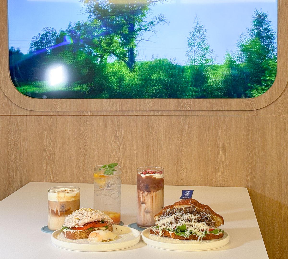 DAIVELER 龍山火車主題咖啡店