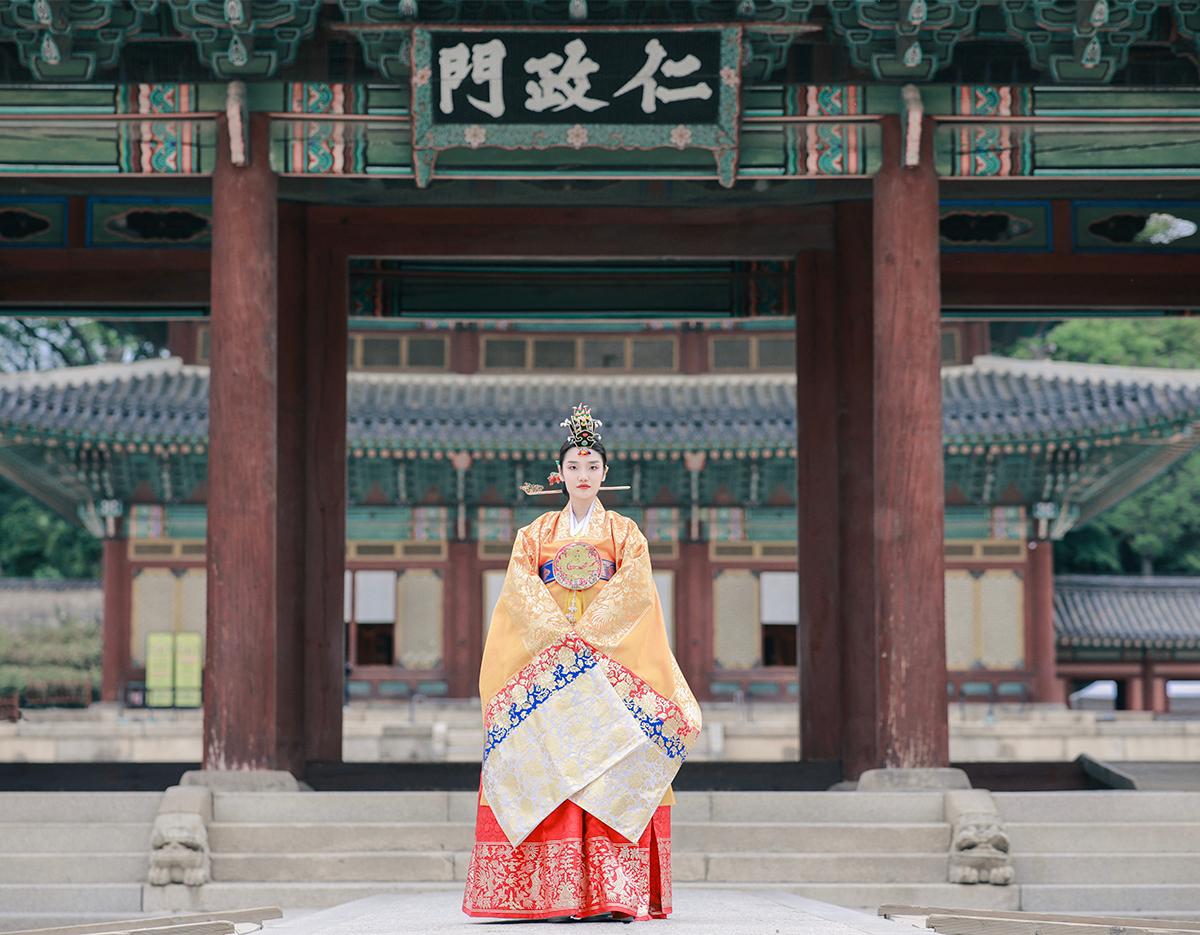 yeinbang hanbok