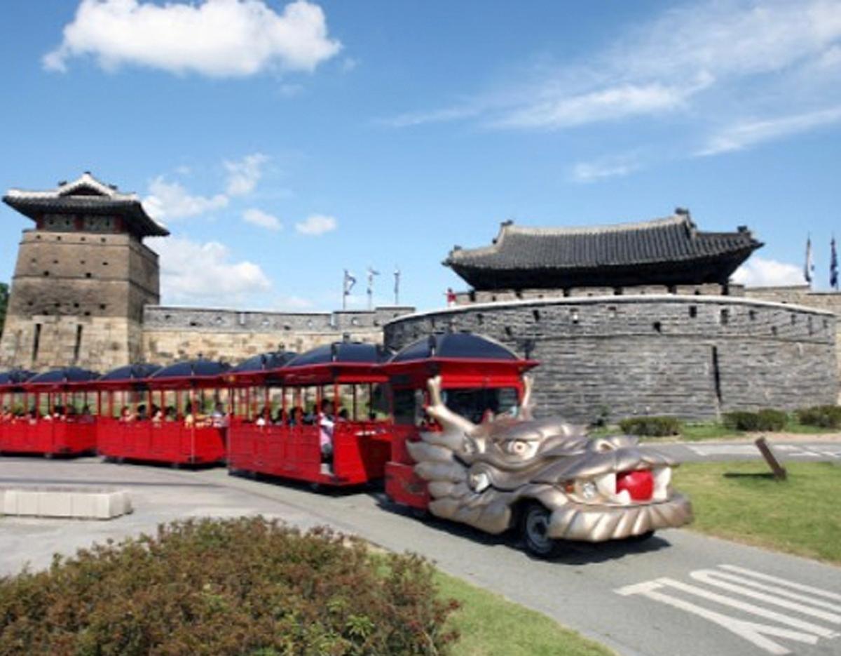 Hwaseong Fortress Tourist Trolley