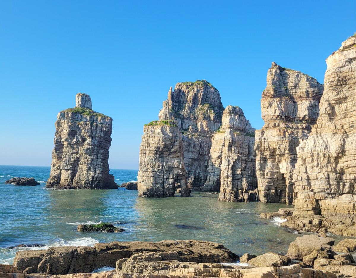 Baekryeong & Daecheong & Socheong Island 2N 3D] West Sea Northernmost Coastal Trekking / Dumunjin Cruise / Simcheonggak / Cheonan Memorial Monument / West Sea Northernmost Peak 'Samgaksan'