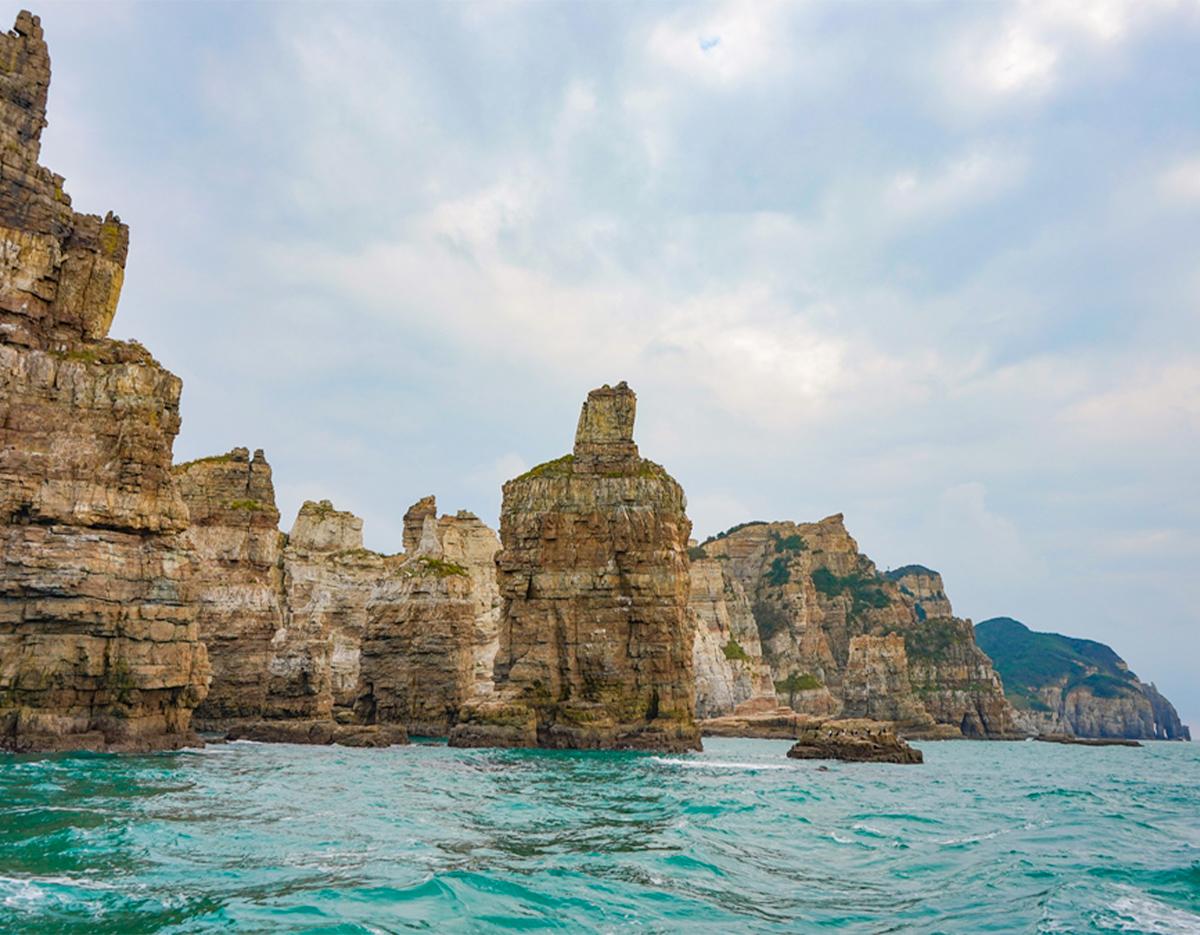 Baekryeong & Daecheong & Socheong Island 2N 3D] West Sea Northernmost Coastal Trekking / Dumunjin Cruise / Simcheonggak / Cheonan Memorial Monument / West Sea Northernmost Peak 'Samgaksan'