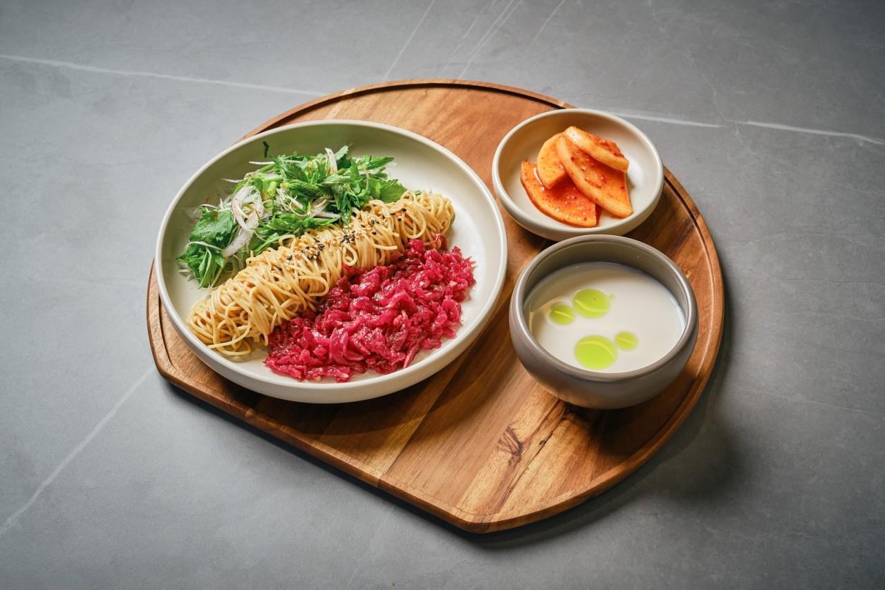 Raw Beef Bibim Noodles-item-image-43389