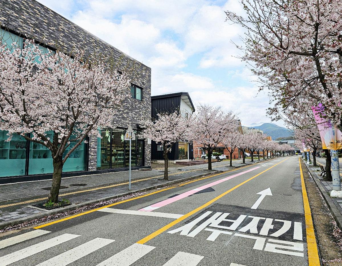 The royal tomb of King Sejong + Icheon Ceramic Art Village + Namhansanseong Fortress one day tour (EG Tour)