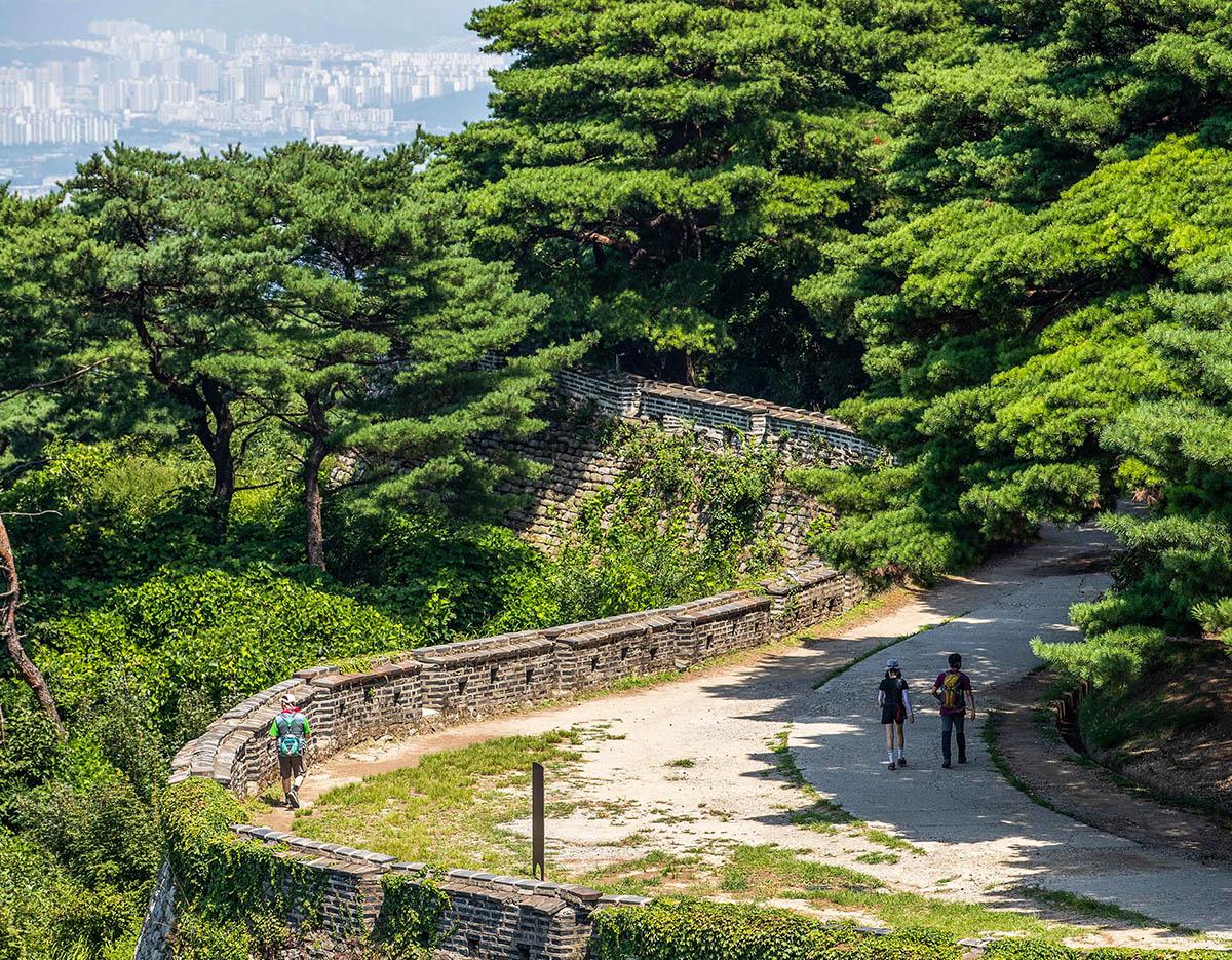The royal tomb of King Sejong + Icheon Ceramic Art Village + Namhansanseong Fortress one day tour (EG Tour)