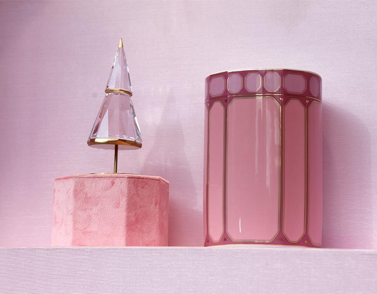 Сваровски логотой кофе ба амттан