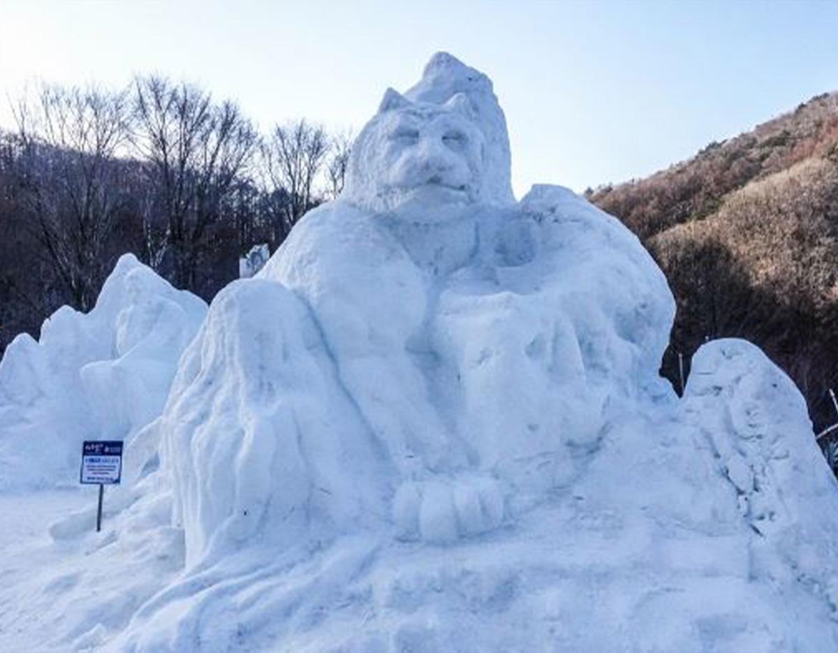  Taebaeksan Mountain Snow Festival & Hwangji Pond Tour
