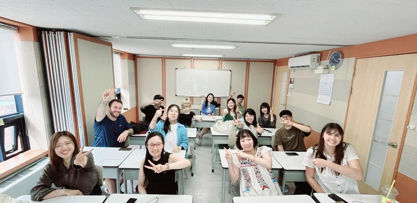 1ヶ月韓国語学習 (カナダ韓国語学院 弘大キャンパス)