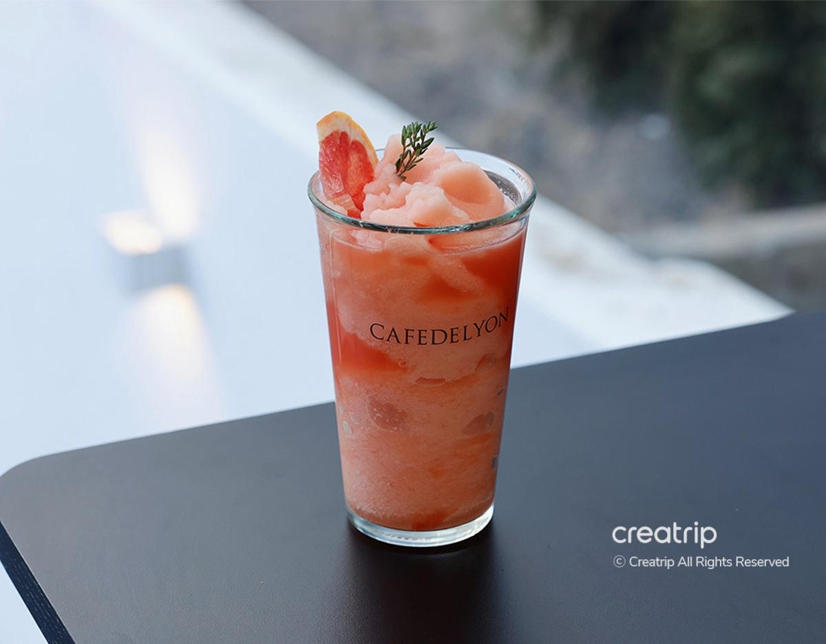 Cafe de Lyon dessert